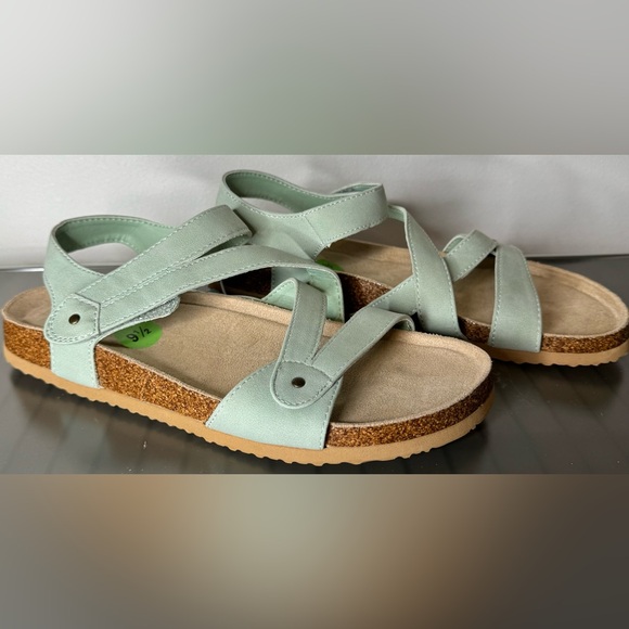 BareTraps Shoes - BareTraps pastel Mint Green porter lightweight foam cushion Sandals easy off